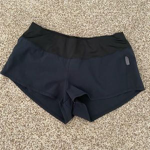 Oiselle Mac roga shorts!